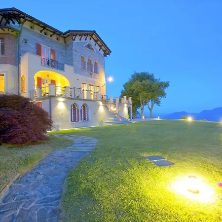 Luxurious In Italian Lakes Region With Pool Villa